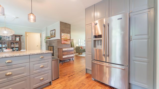 3911 W 107th Lane, Crown Point, IN 46307