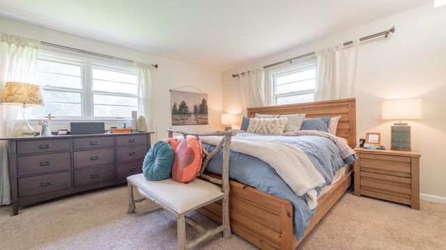 3911 W 107th Lane, Crown Point, IN 46307