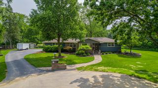 3911 W 107th Lane, Crown Point, IN 46307
