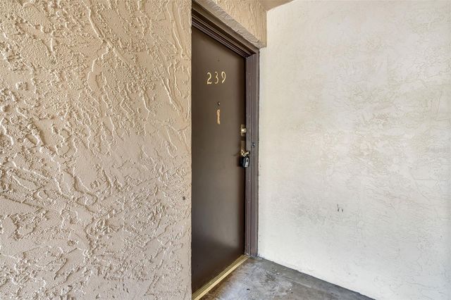 5820 N CHURCH AVENUE 239, Tampa, FL 33614