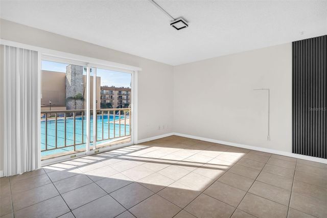 5820 N CHURCH AVENUE 239, Tampa, FL 33614