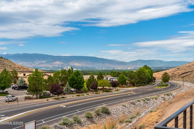 2381 Tecumseh Way 18, Sparks, NV 89436