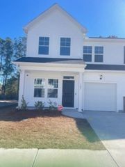 838 NW Palm Frond Way # 33, Calabash, NC 28467