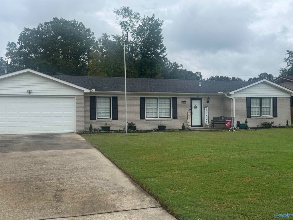 1218 Castleman Avenue SW, Decatur, AL 35601