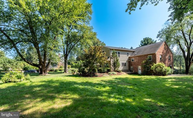 22 SALISBURY LN, Malvern, PA 19355