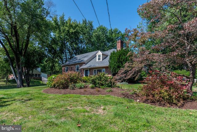 22 SALISBURY LN, Malvern, PA 19355