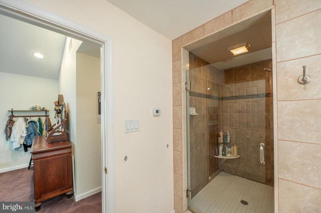 22 SALISBURY LN, Malvern, PA 19355
