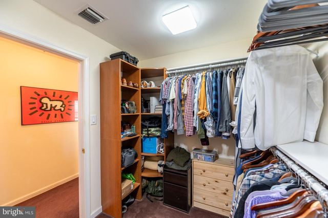 22 SALISBURY LN, Malvern, PA 19355