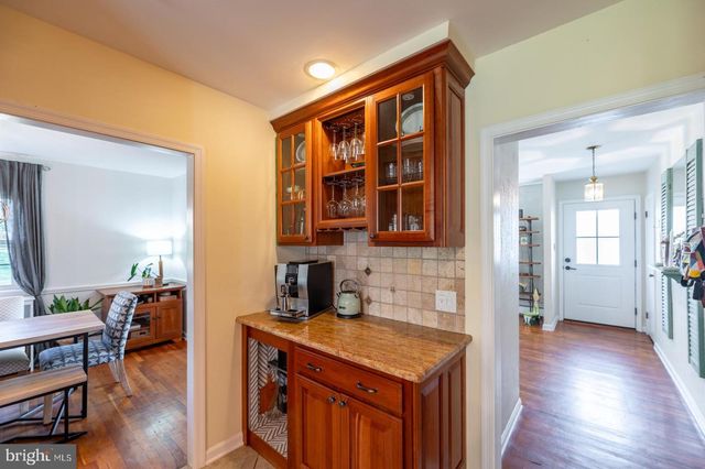 22 SALISBURY LN, Malvern, PA 19355