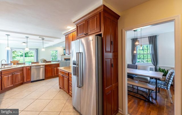 22 SALISBURY LN, Malvern, PA 19355