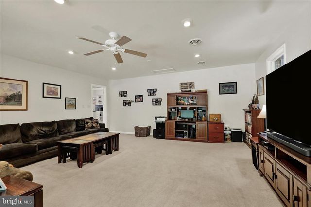 852 HUNTERS RD, Mohnton, PA 19540