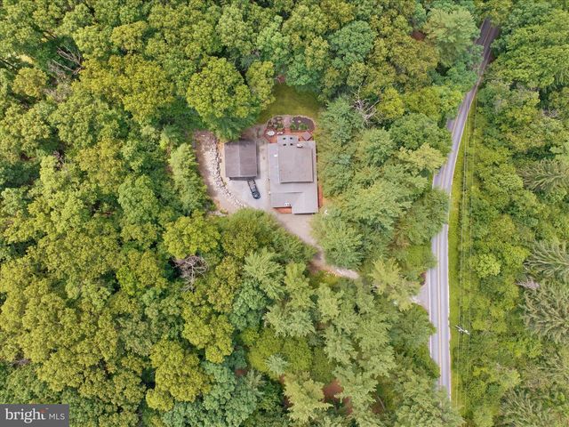 852 HUNTERS RD, Mohnton, PA 19540