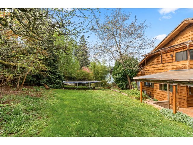 350 LOMA LINDA Ln, Eugene, OR 97405