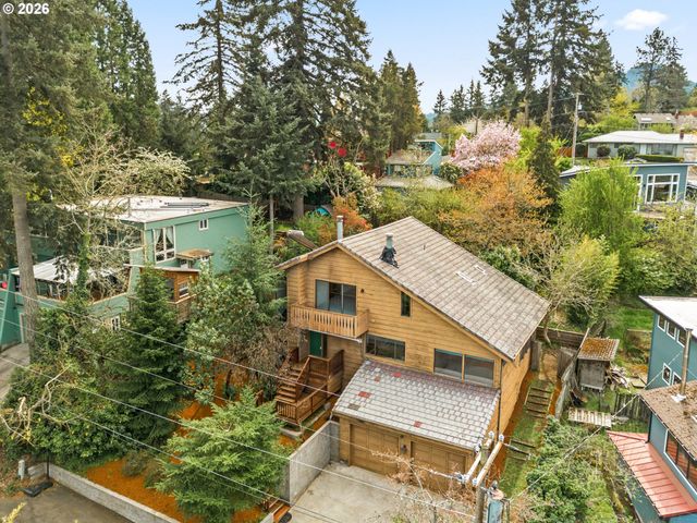 350 LOMA LINDA Ln, Eugene, OR 97405