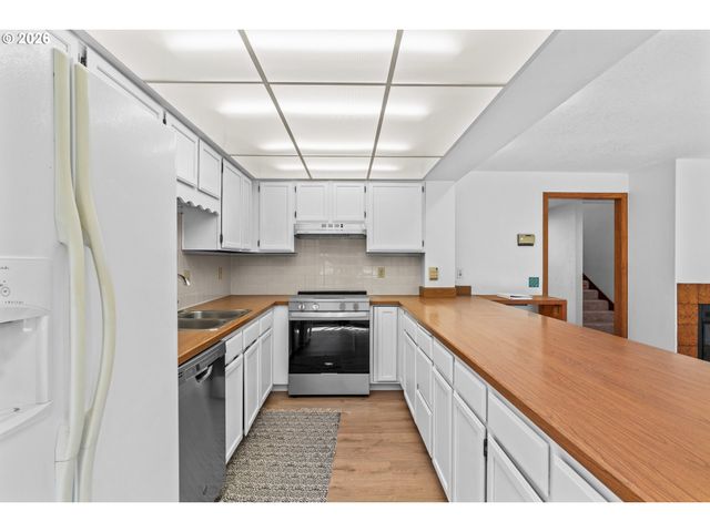 350 LOMA LINDA Ln, Eugene, OR 97405