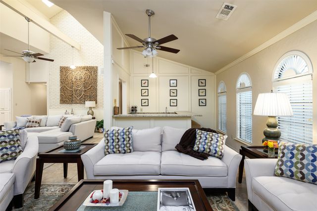 9115 Valley Chapel Lane, Dallas, TX 75220