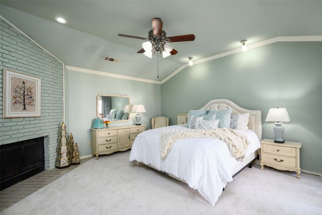 9115 Valley Chapel Lane, Dallas, TX 75220