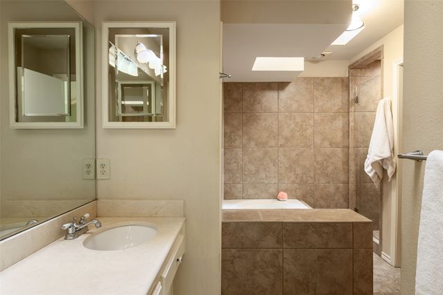 9115 Valley Chapel Lane, Dallas, TX 75220