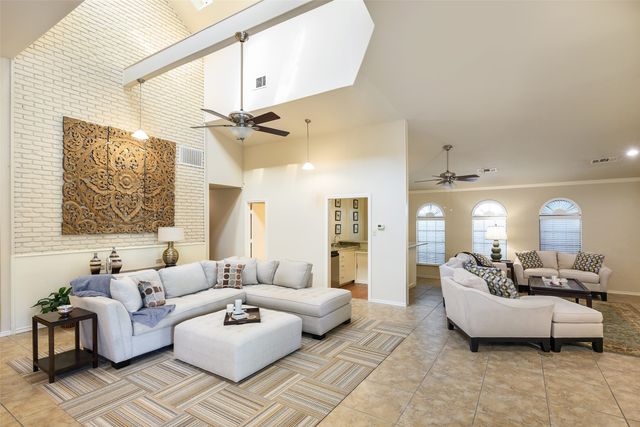 9115 Valley Chapel Lane, Dallas, TX 75220