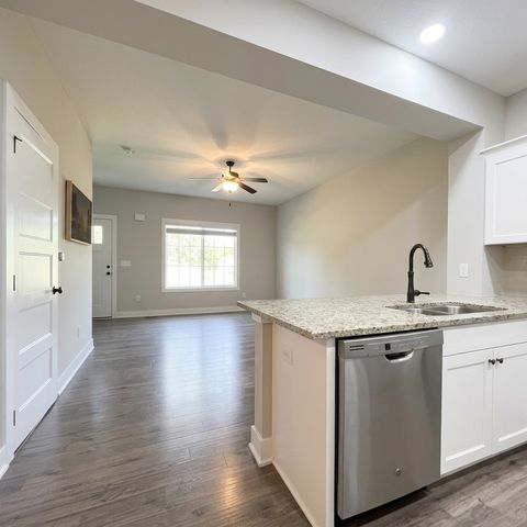 9315 Primo Lane, West Des Moines, IA 50266