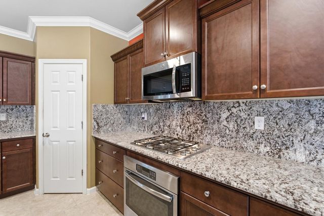 3609 Flint Avenue, Clovis, CA 93619
