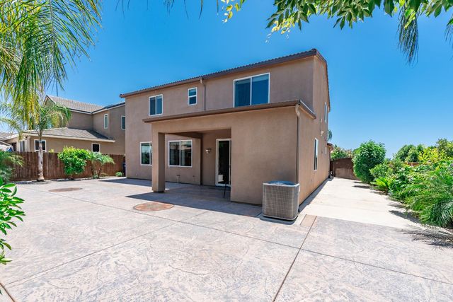 3609 Flint Avenue, Clovis, CA 93619