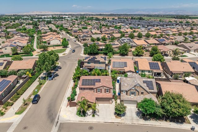 3609 Flint Avenue, Clovis, CA 93619