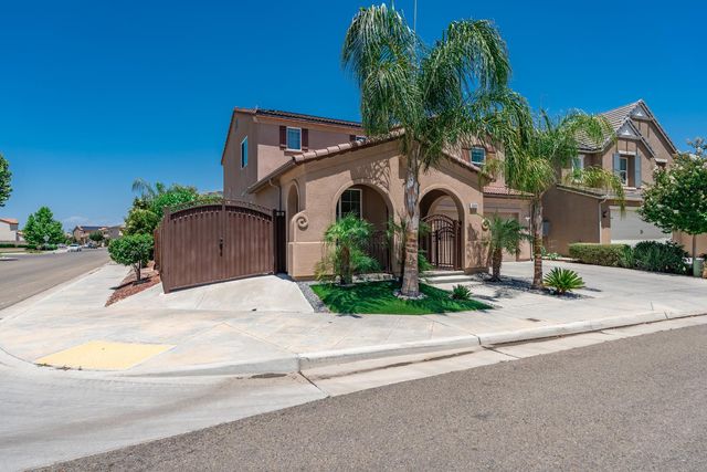 3609 Flint Avenue, Clovis, CA 93619