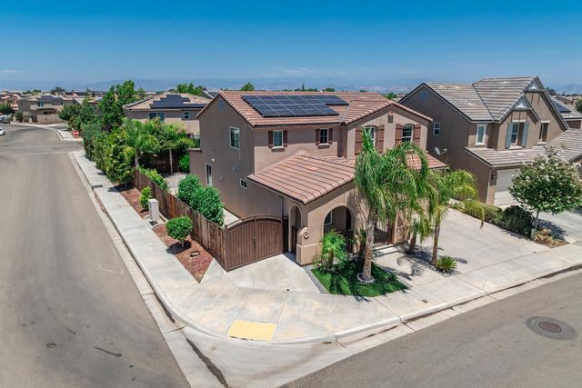 3609 Flint Avenue, Clovis, CA 93619