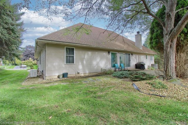 4717 Scots Way, Webster Township, MI 48130