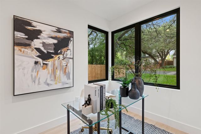 2611 Oak Crest Ave B, Austin, TX 78704
