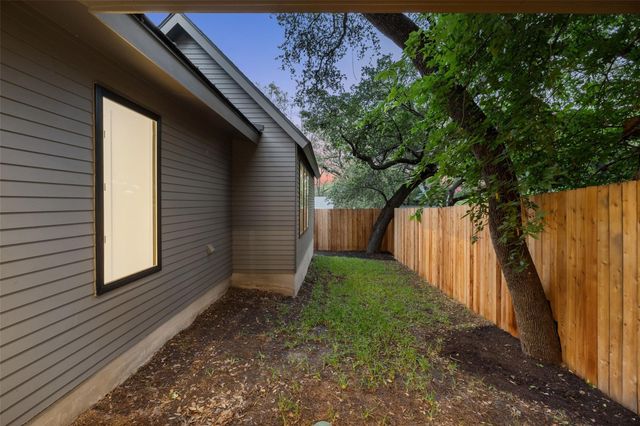 2611 Oak Crest Ave B, Austin, TX 78704