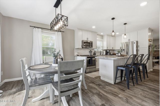 5809 Wakefield Drive, Sylvania, OH 43560