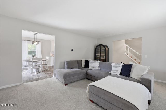 5809 Wakefield Drive, Sylvania, OH 43560