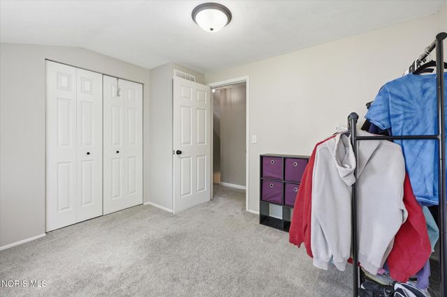 5809 Wakefield Drive, Sylvania, OH 43560