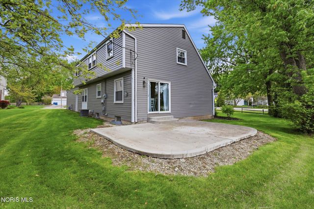 5809 Wakefield Drive, Sylvania, OH 43560