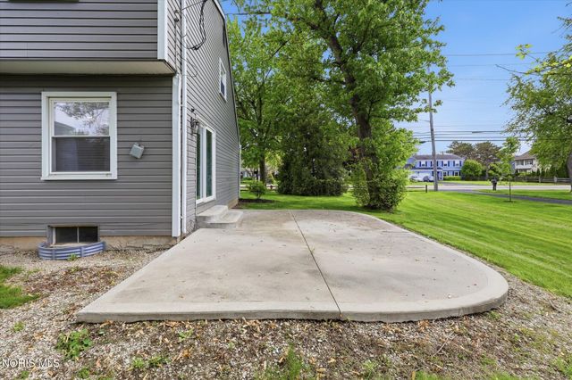 5809 Wakefield Drive, Sylvania, OH 43560