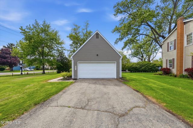 5809 Wakefield Drive, Sylvania, OH 43560