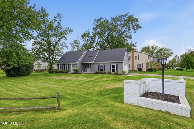 5809 Wakefield Drive, Sylvania, OH 43560