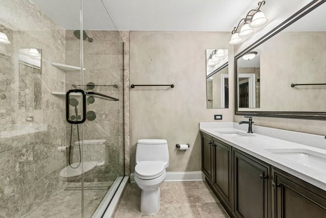 600 N KINGSBURY Street 101, Chicago, IL 60654
