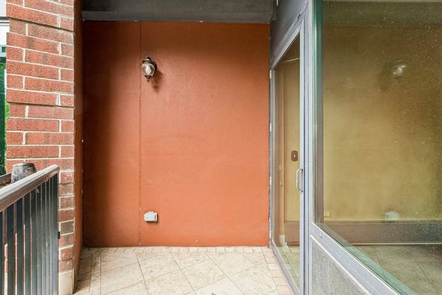 600 N KINGSBURY Street 101, Chicago, IL 60654