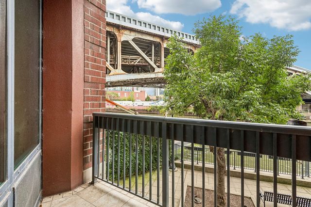 600 N KINGSBURY Street 101, Chicago, IL 60654