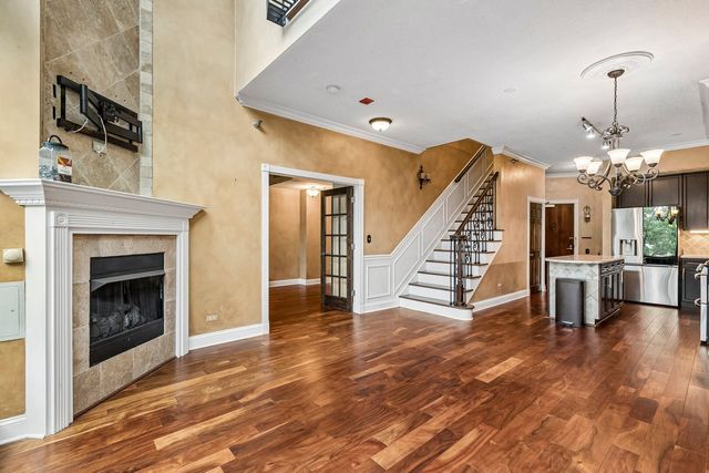 600 N KINGSBURY Street 101, Chicago, IL 60654