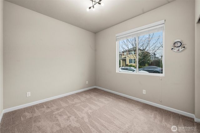 3327 Hydra Street NE, Lacey, WA 98516