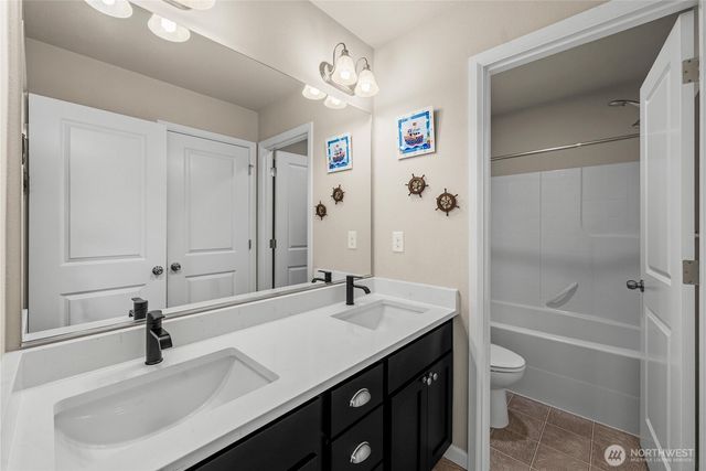 3327 Hydra Street NE, Lacey, WA 98516