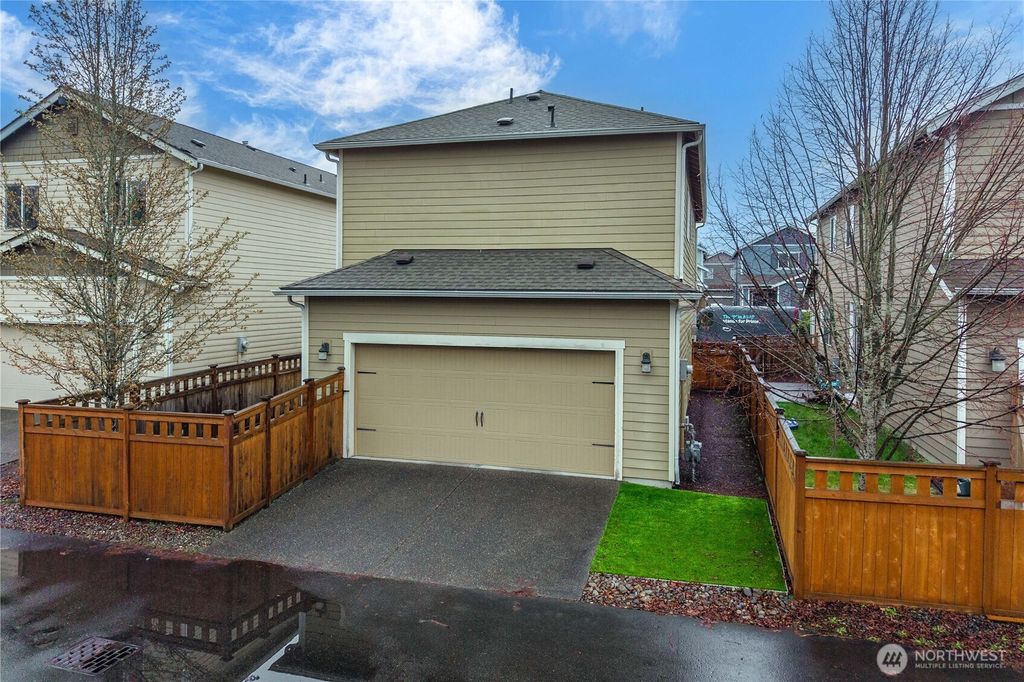 3327 Hydra Street NE, Lacey, WA 98516
