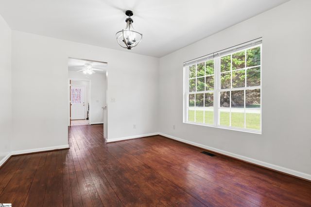 421 Hotrod Lane, Walhalla, SC 29691