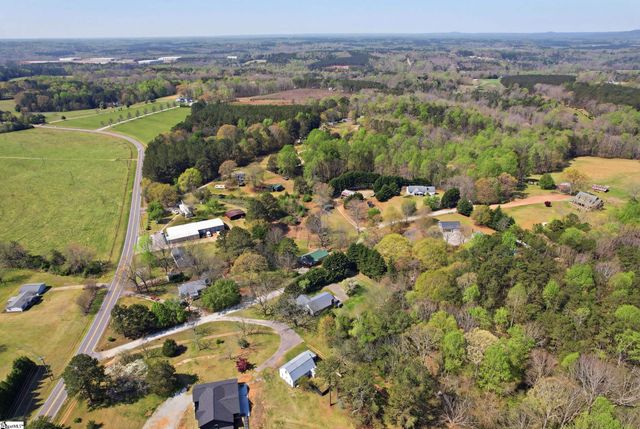 421 Hotrod Lane, Walhalla, SC 29691