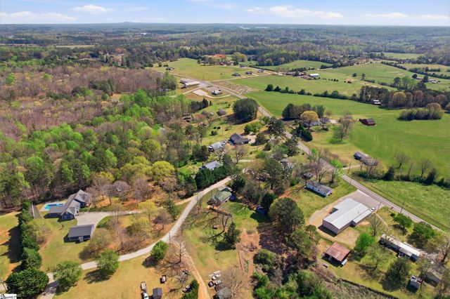 421 Hotrod Lane, Walhalla, SC 29691