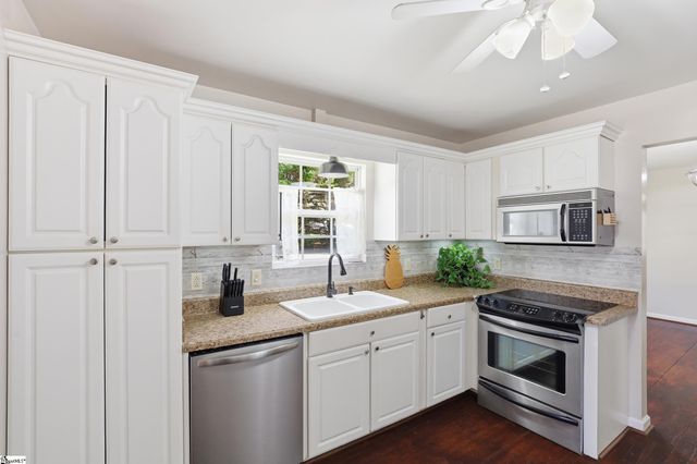 421 Hotrod Lane, Walhalla, SC 29691